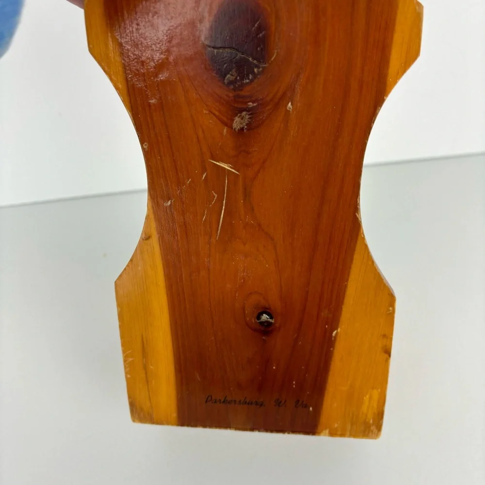 Christian Crucifix Alter Rosary Holder-vintage souvenir-WV